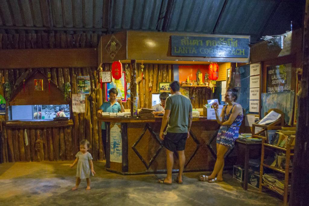 Lanta Coral Beach Resort Koh Lanta Bagian luar foto