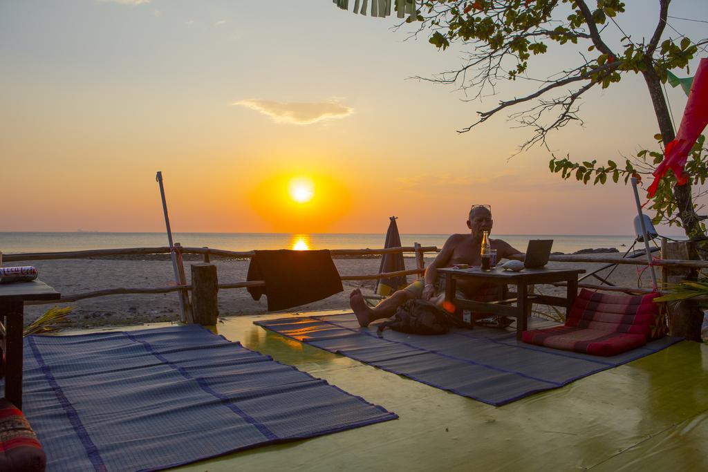 Lanta Coral Beach Resort Koh Lanta Bagian luar foto