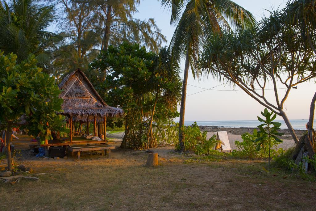 Lanta Coral Beach Resort Koh Lanta Bagian luar foto