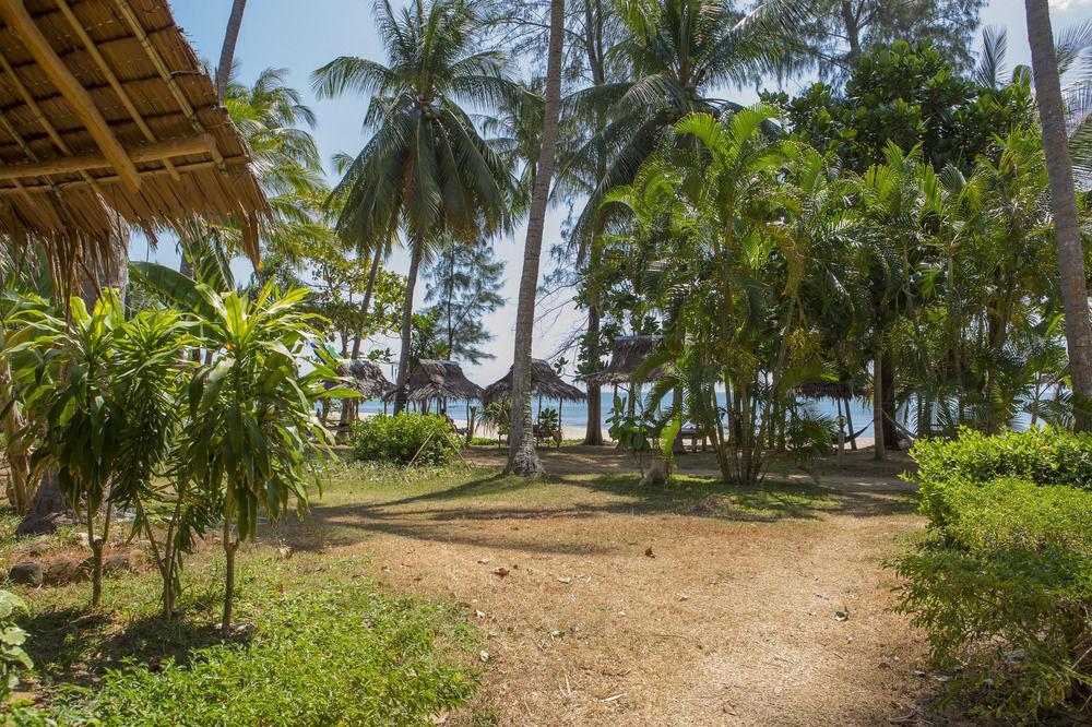 Lanta Coral Beach Resort Koh Lanta Bagian luar foto