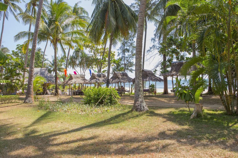 Lanta Coral Beach Resort Koh Lanta Bagian luar foto