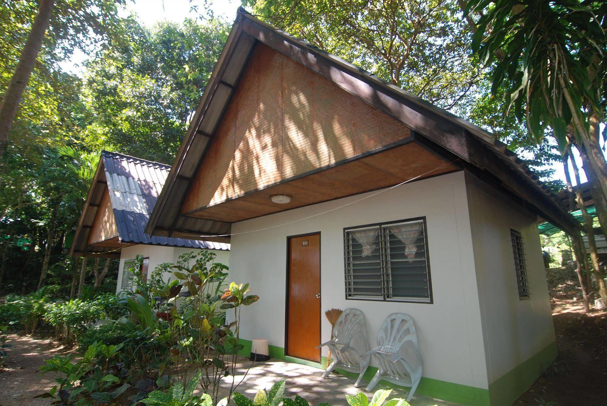 Lanta Coral Beach Resort Koh Lanta Bagian luar foto
