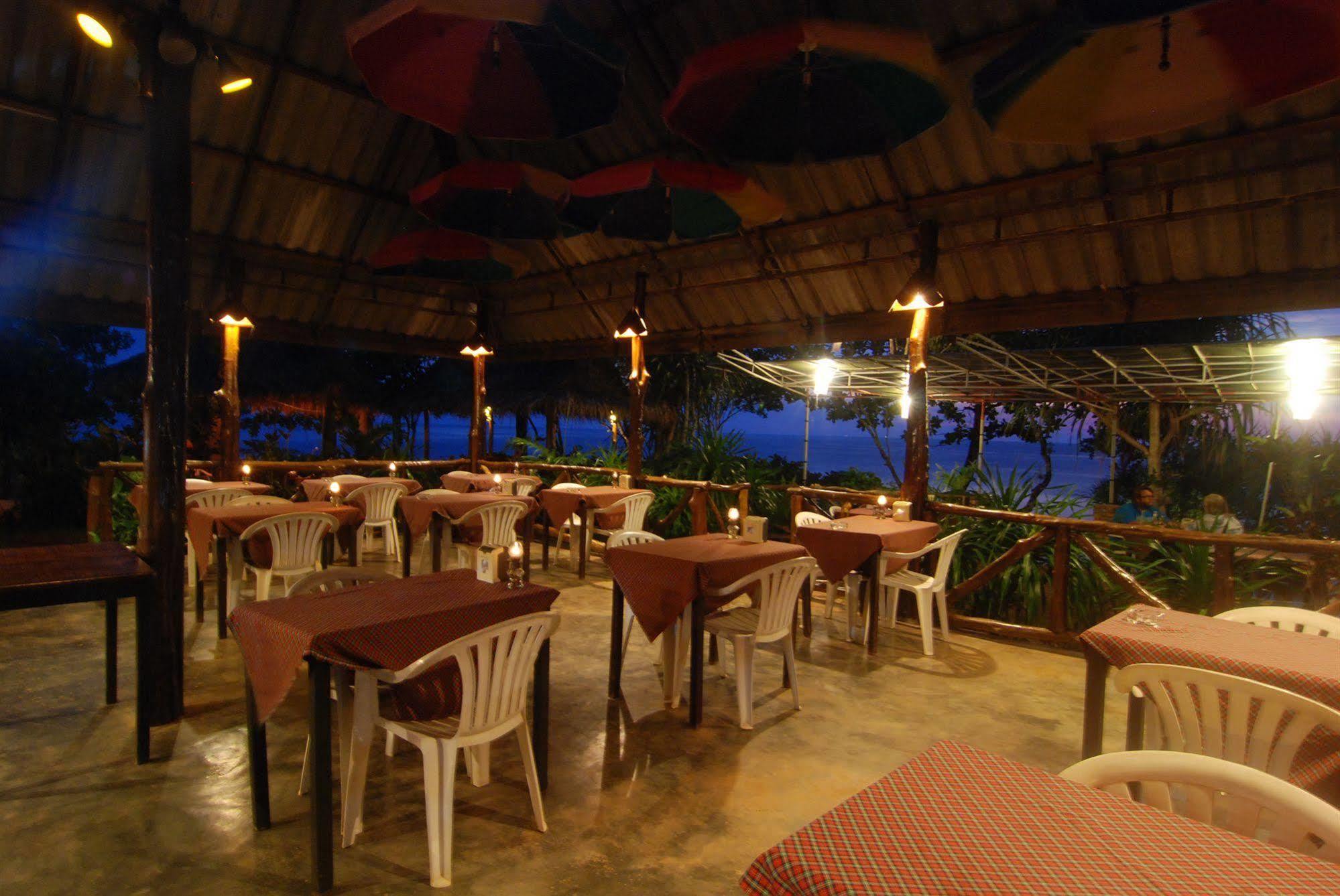 Lanta Coral Beach Resort Koh Lanta Bagian luar foto