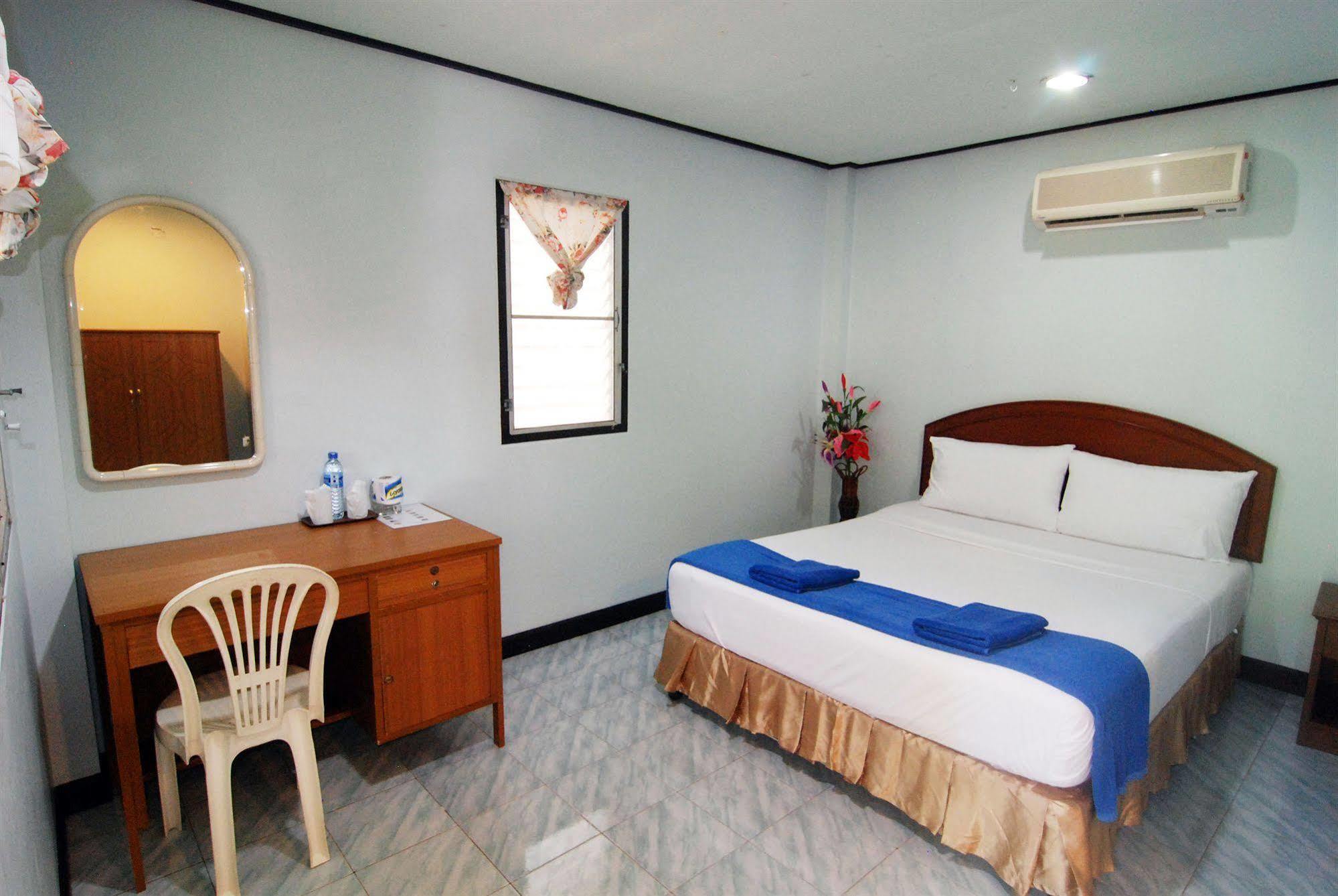 Lanta Coral Beach Resort Koh Lanta Bagian luar foto