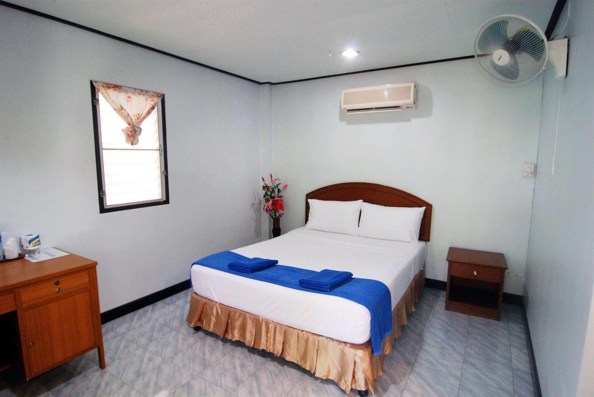 Lanta Coral Beach Resort Koh Lanta Bagian luar foto