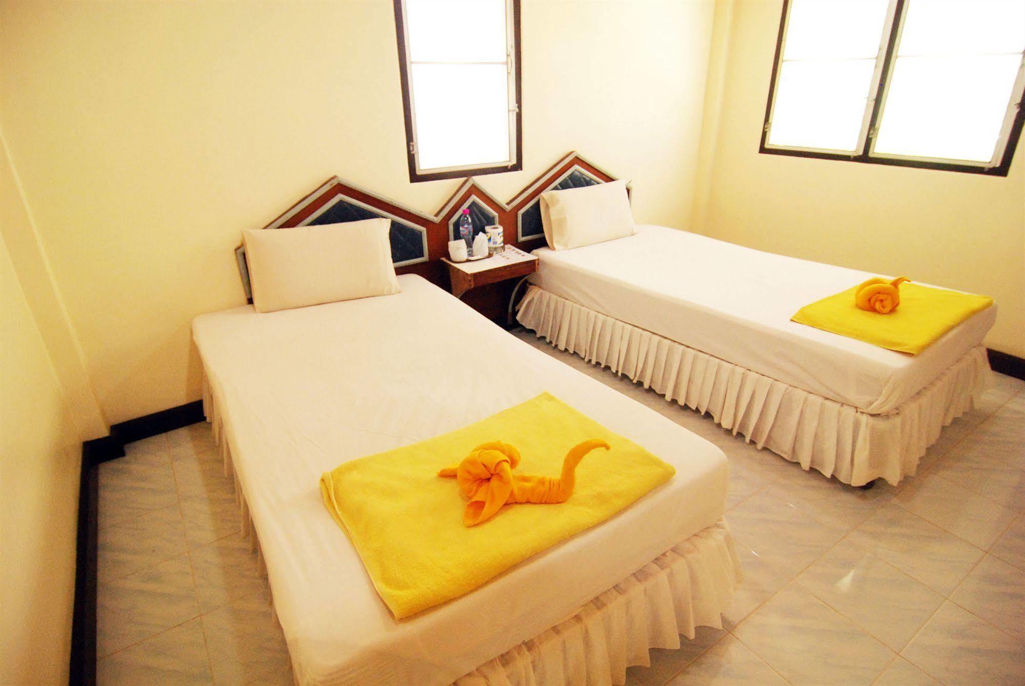 Lanta Coral Beach Resort Koh Lanta Bagian luar foto